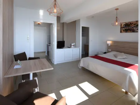 Rés. Les Calanques, studio 2 pers, Appartement 2 personnes à Ajaccio - Photo 6