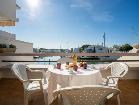 Les Marinas d'Ulysse IV, Appartement 4 personnes à Port Camargue - Photo 1