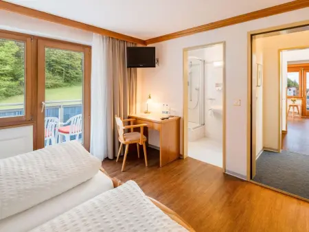 Ski-In-Ski-Out-Hotel Sport*** Doppelzimmer, Dusche, WC, Süd Doppelzimmer, Süd - Photo 13