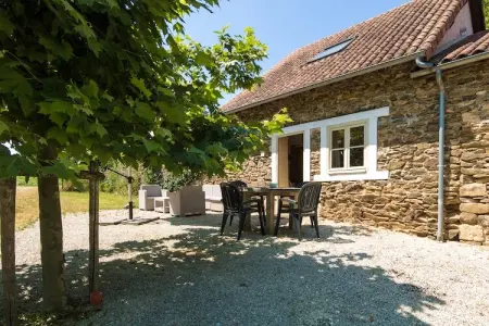 La Petite Maison, Gîte à Chaleix près de forêt et lac - Photo 5