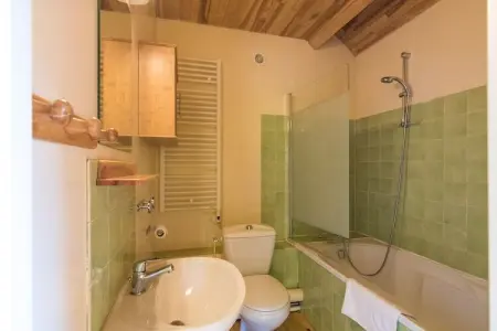 La Petite Maison, Gîte à Chaleix près de forêt et lac - Photo 13