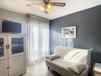 Appartement à Lamalou les Bains, Studio lumineux près des thermes avec Wifi & animaux acceptés - L1052556