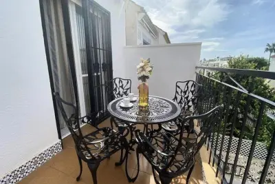 Appartement à TORREVIEJA, Appartement Avec Solarium équipé, Barbecue Et Piscine - L1052705