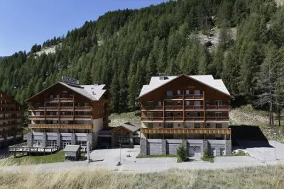 Apartment in LA FOUX D'ALLOS, Résidence Vacancéole Les Chalets du Verdon FR-04260-44 N°1053479