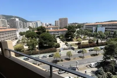 Apartamento en Toulon, Joli T4 Avec Balcon Proche Centre-ville De Toulon - L1057529