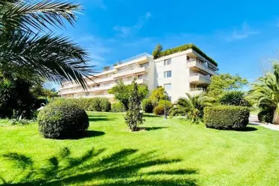 Appartement à Saint Tropez, Charmant Studio Avec Piscine à Saint Tropez - N°1057760