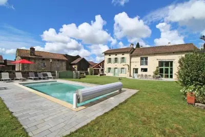 Appartamento a COMPREIGNAC, Gîte de France Le génie de la forêt 4 épis - L1058073