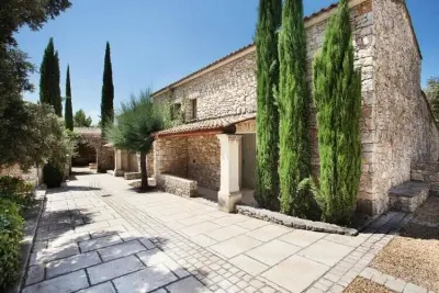 Wohnung in GORDES, Résidence Prestige Odalys La Bastide des Chênes - L1059035