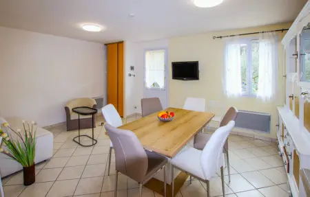 Location Maison 4 personnes à Chassiers - Photo 2