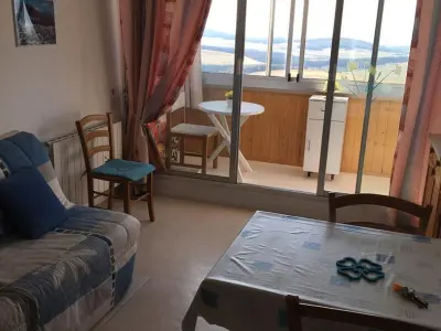Appartement à Besse et Saint Anastaise Super Besse, Studio confortable à Super Besse, accès pistes à 300m - L1060101