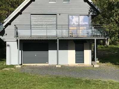 Chalet à Besse et Saint Anastaise Super Besse, Chalet spacieux rénové pour 14 pers. avec terrasse, navette proche - L1060382