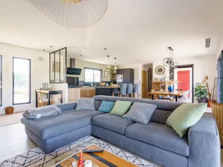 Cambo-les-Bains : Maison 3 Pièces, Piscine Privée, Internet, Parking - Photo 1