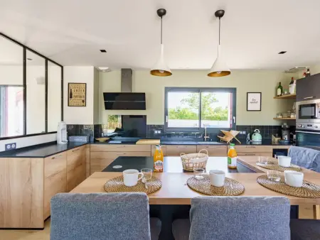 Cambo-les-Bains : Maison 3 Pièces, Piscine Privée, Internet, Parking - Photo 2