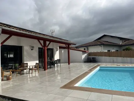 Cambo-les-Bains : Maison 3 Pièces, Piscine Privée, Internet, Parking - Photo 11