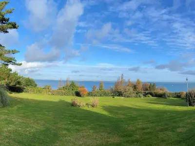 Maison à Groix, Maison en bord de mer avec jardin arboré à Groix - L1060423