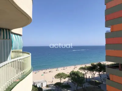 Appartement à Platja d'Aro, Bel appartement bord de mer avec terrasse et parking optionnel - L1060470