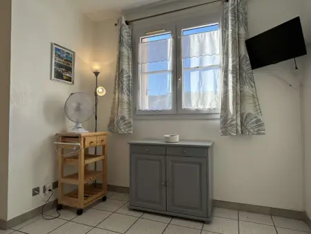 Appartement climatisé 2 pièces, piscine, animaux acceptés, parking, proche mer - Photo 7