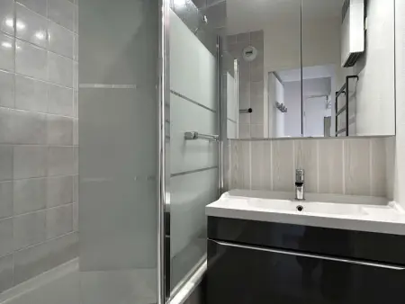 Appartement climatisé 2 pièces, piscine, animaux acceptés, parking, proche mer - Photo 12