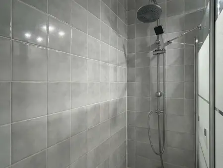 Appartement climatisé 2 pièces, piscine, animaux acceptés, parking, proche mer - Photo 13