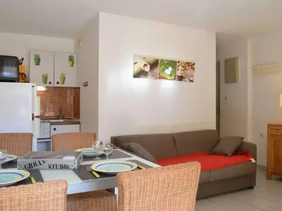 Appartement à Fleury Saint Pierre la Mer, Appartement cosy, 2 pièces, proche plage et parking sécurisé - L1060476