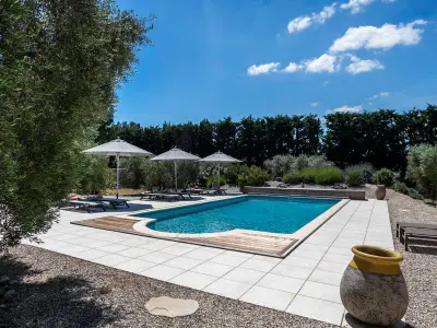 Maison à Mouriès, Mas provençal avec piscine et confort moderne - L1060488