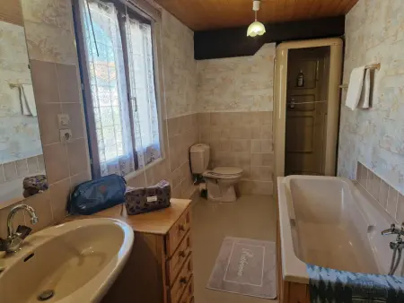 Maison à Gérardmer avec vue sur montagnes, garage et jardin - Photo 23