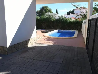 Villa à L'Ametlla de Mar, Villa   à Ametlla de Mar pour 8 personnes avec piscine privée, petite vue mer et proche plage à pied - L1060658