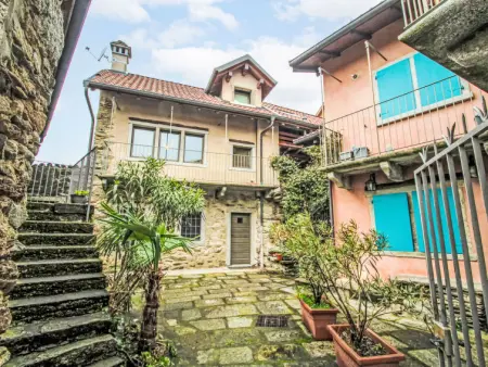 Maison à Mergozzo (Lago di Mergozzo), Casa dei Gelsomini - L1060673