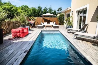 Appartement à La Teste de Buch, Villa Au Charme Familial Avec Belle Terrasse Et Piscine Chauffée - L1060676