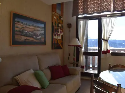 Appartement à Font Romeu Odeillo Via, Studio Mezzanine 6 Pers, Proche Skibus, Parking - L1060696