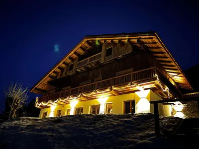 Appartement à Arêches Beaufort, Chalet lumineux à Arêches-Beaufort avec terrasse et cuisine équipée - L1060765