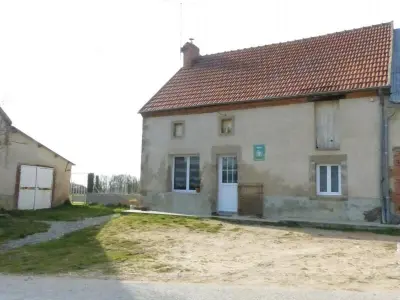 Gite à Saint Genest, Maison familiale avec jardin clos, proche station thermale - L1060989