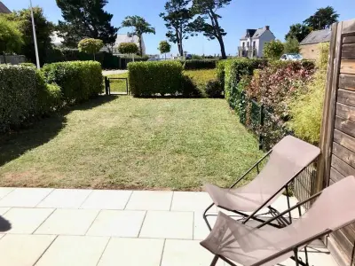 Appartement à Sarzeau, Appartement T3 PMR, 2 chambres, jardin privé, plage à pied, parking, internet 4G - L1061005