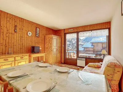 Appartement à La Clusaz, La Clusaz: Studio pour 6 avec balcon, animaux admis, parking - L1061117