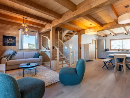 Chalet à La Clusaz, Superbe demi-chalet ski-in/ski-out avec cheminée, terrasse et parking privé à La Clusaz - L1061281