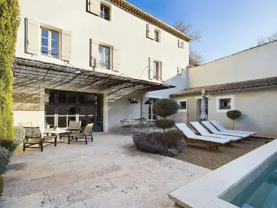 Maison à Saint Rémy de Provence, Maison de village avec piscine privée à Saint-Rémy - L1061289