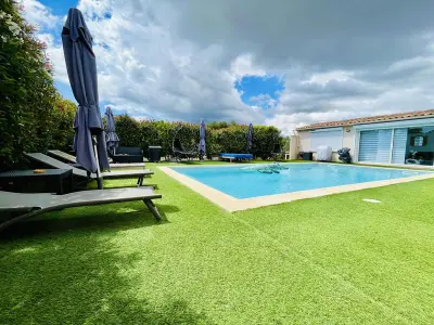 Maison à Porto Vecchio, Superbe Villa 5 Pièces avec Piscine Privée, à 5 min de Porto-Vecchio, Climatisée et Parking - L1061291