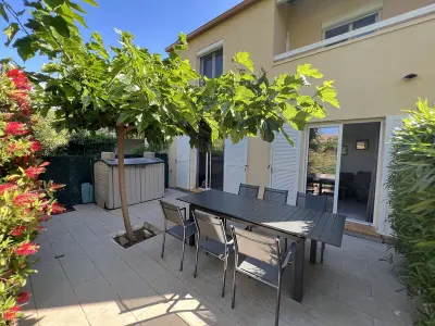 Maison à Valras Plage, Villa 8 Pers avec Garage et Piscine à 450m de la Plage - L1061297