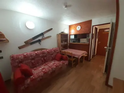 Appartement à Valfréjus, Studio en station avec balcon sud, proche remontées, Wi-Fi, parking gratuit - L1061328