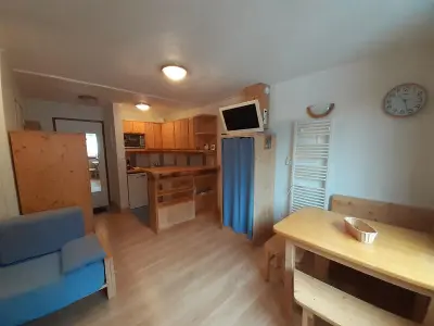 Appartement à Valfréjus, Studio cosy à Valfréjus proche ski, balcon, parking gratuit - L1061329