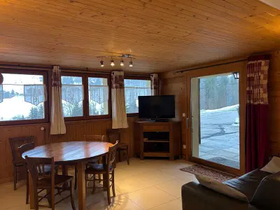 Appartement à La Clusaz, La Clusaz: Appartement 3 pièces, 7 pers., terrasse, parking, animaux acceptés, Wi-Fi - L1061400