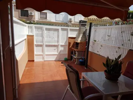 Maison à Los Alcázares, Maison confortable à Los Alcázares avec terrasse BBQ - L1061424