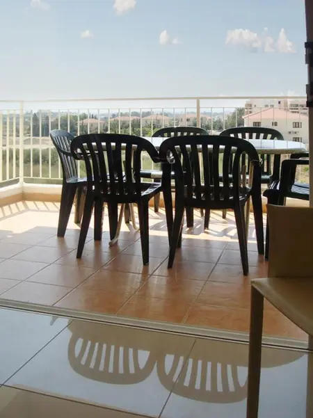 Appartement charmant à Larnaca avec vue sur la mer – 73 m² - Photo 2