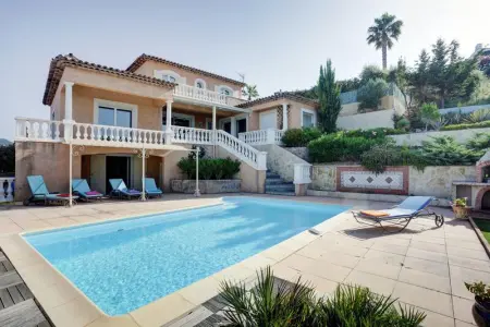 Villa à Fréjus, Villa élégante à Fréjus, Piscine - L1061465