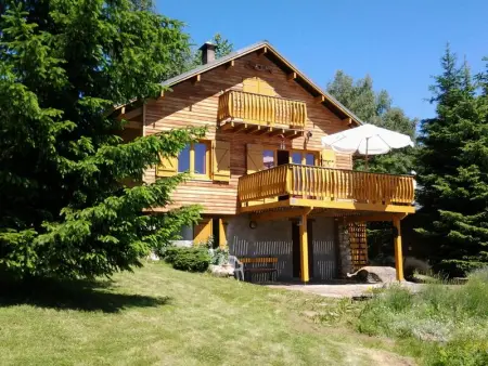 Chalet à Ax les Thermes, Chalet chaleureux à Ax-les-Thermes avec vue sur la montagne - L1061486