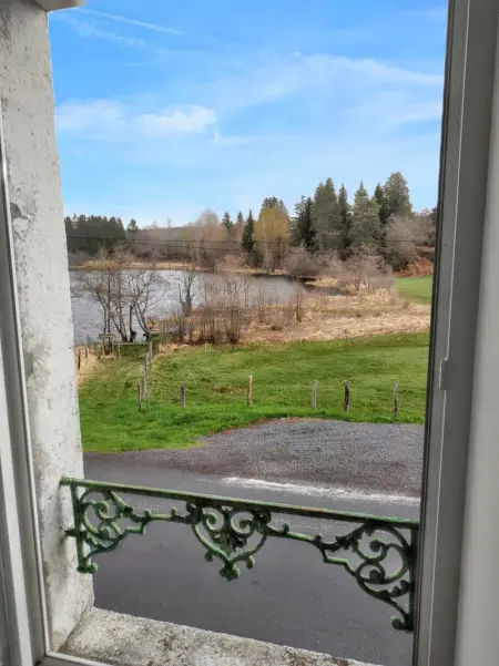 Maison accueillante à Saint-Gènes-Champespe + Vue sur le lac - Photo 16