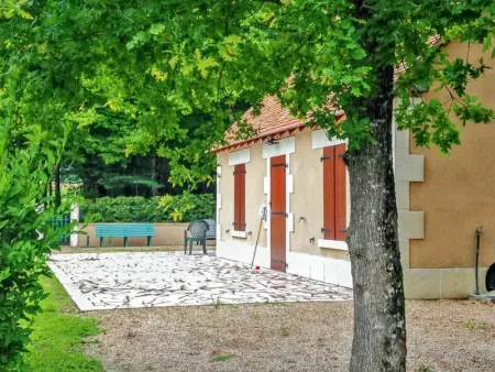 Maison à Villentrois Faverolles en Berry, Maison conviviale avec piscine à Villentrois 90 m² - L1061571