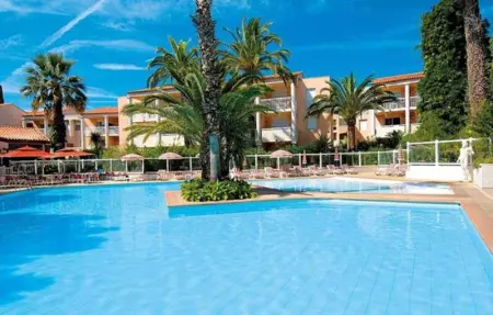 Appartement à Golfe Juan, Appartement accueillant à Golfe-Juan - 30 m² - Piscine - L1061612