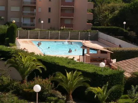 Appartement à Bormes les Mimosas, Studio cosy avec vue sur la mer à Bormes-les-Mimosas, 20 m². - L1061633