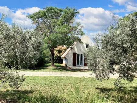 Maison à Saint Nazaire de Pézan, Maison conviviale avec jardin à Saint-Nazaire-de-Pézan - L1061636